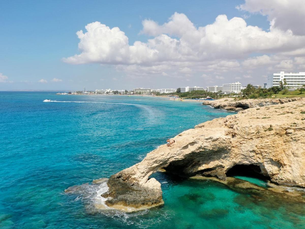 Sanders Mythical Blue Villas Paralimni Buitenkant foto