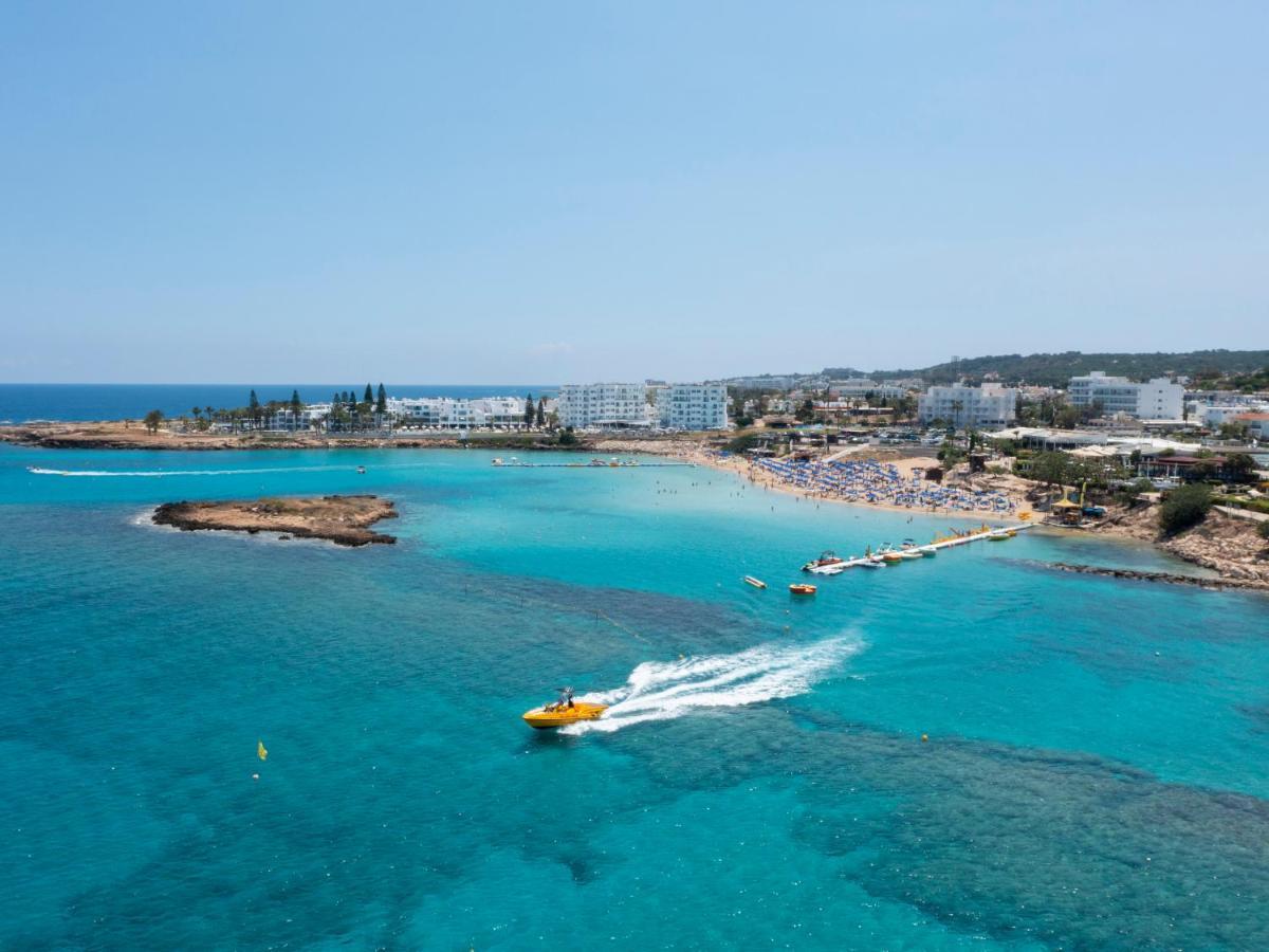 Sanders Mythical Blue Villas Paralimni Buitenkant foto
