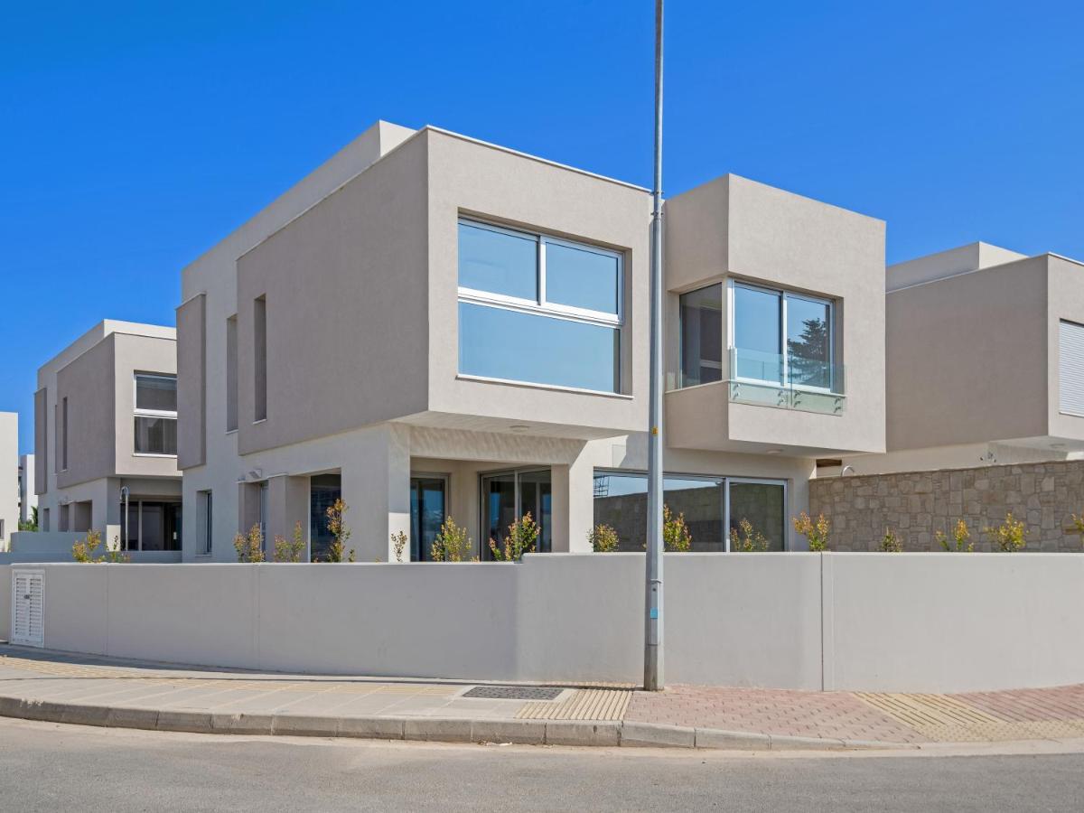 Sanders Mythical Blue Villas Paralimni Buitenkant foto