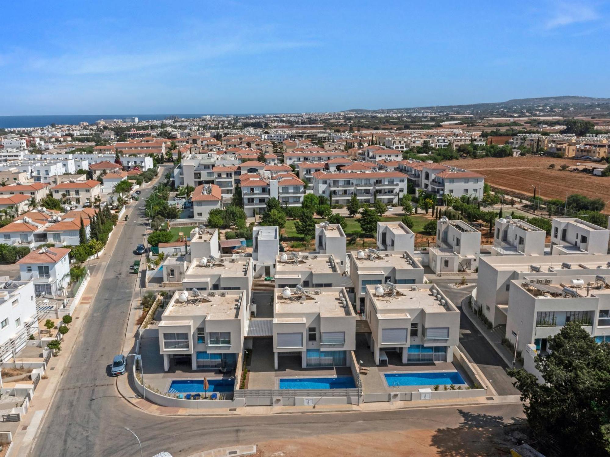 Sanders Mythical Blue Villas Paralimni Buitenkant foto
