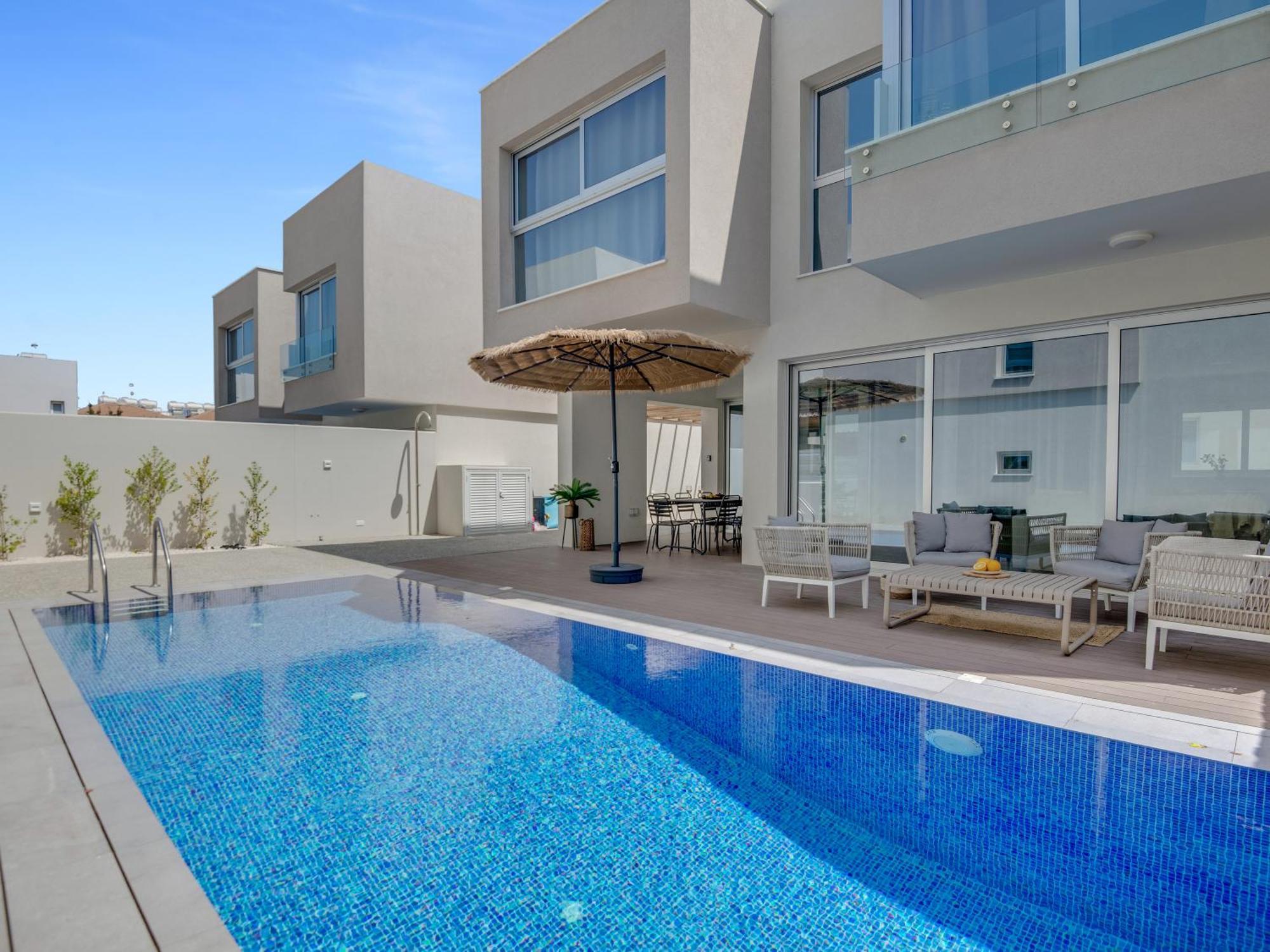 Sanders Mythical Blue Villas Paralimni Buitenkant foto